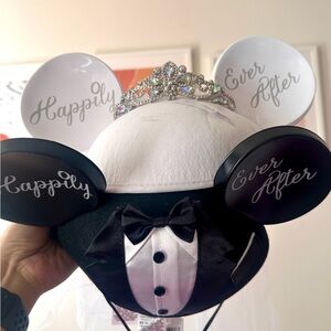 Disney Parks Mickey & Minnie Mouse Groom and Bride Wedding Hat Set
